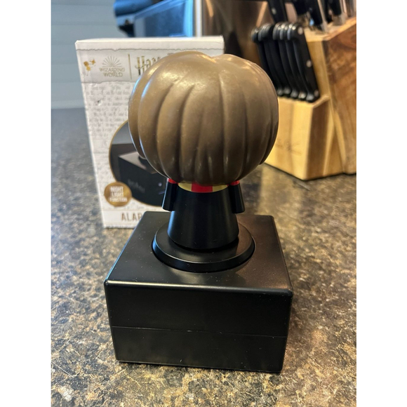 New Harry Potter Battery Operated Alarm Clock - Picture 4 of 8
